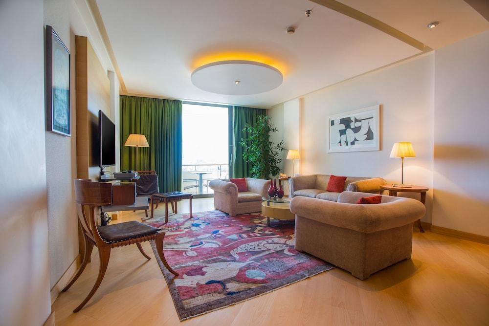 Hilton 5*